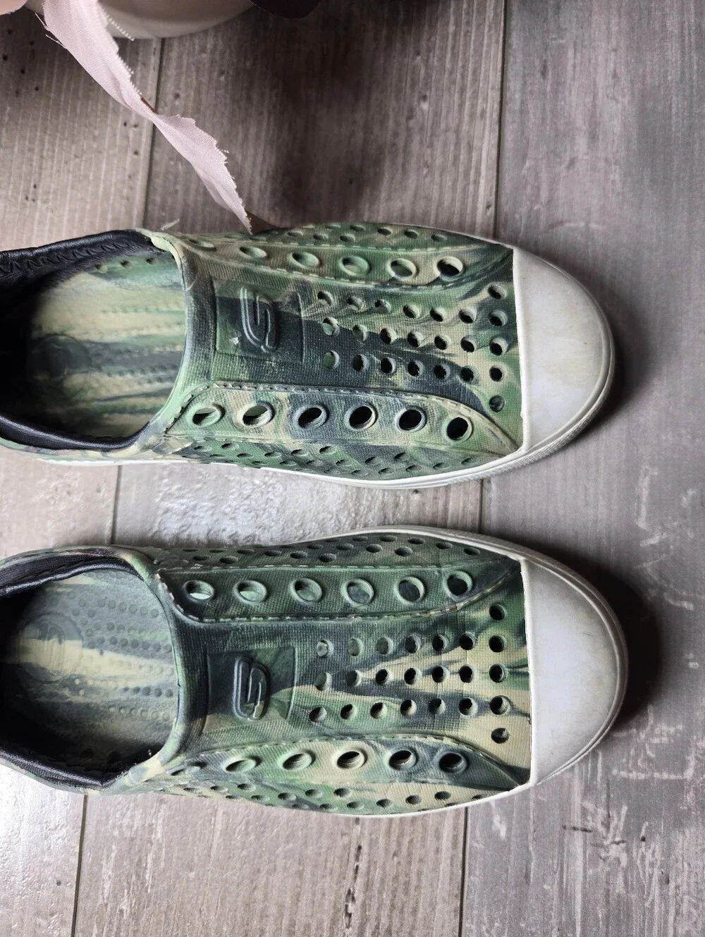 Skechers Boys Size 12 Green Camo Slip‑On Sneakers